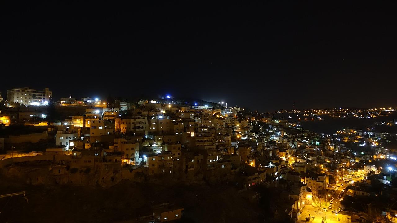 By i israel Krydsord